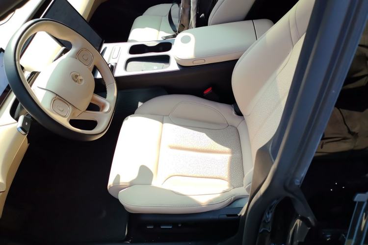 Used Nio ET5T 2024 75kWh Touring Left Front Seat