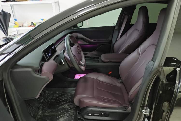 Used Nio ET5T 2024 75kWh Touring Left Front Seat