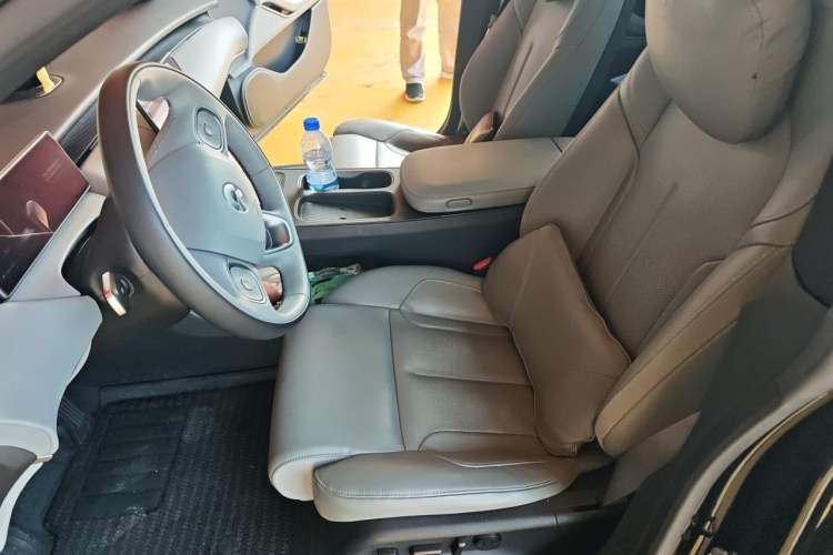 Used Nio ET5T 2024 75kWh Touring Left Front Seat