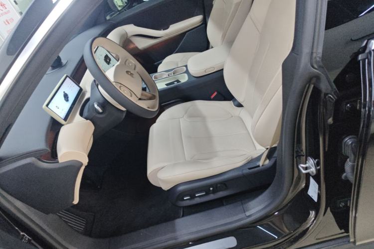 Used Nio ET5T 2024 75kWh Touring Left Front Seat