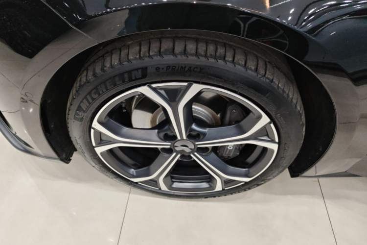 Used Nio ET5T 2024 75kWh Touring Left Front Wheel Hub