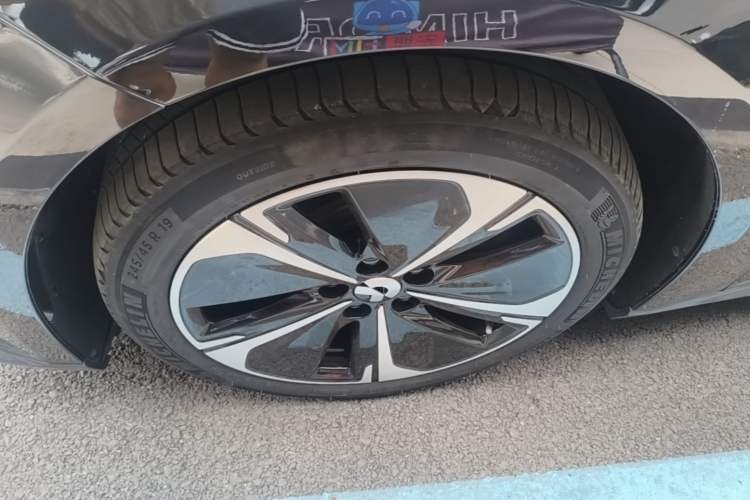 Used Nio ET5T 2024 75kWh Touring Left Front Wheel Hub