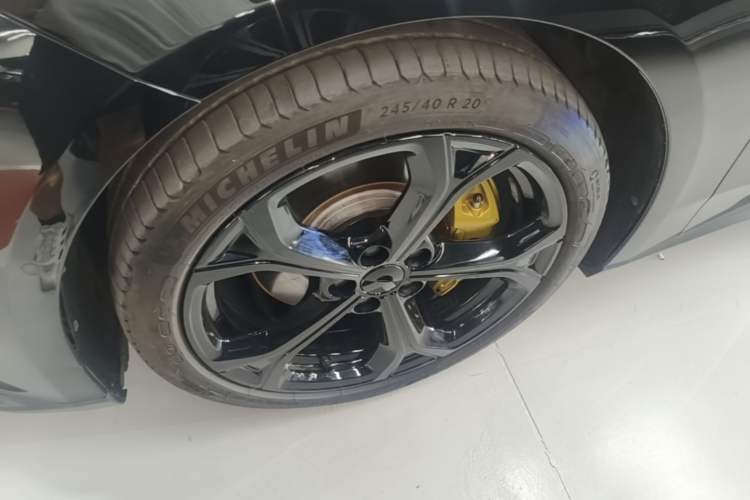 Used Nio ET5T 2024 75kWh Touring Left Front Wheel Hub