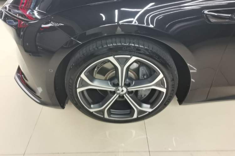 Used Nio ET5T 2024 75kWh Touring Left Front Wheel Hub
