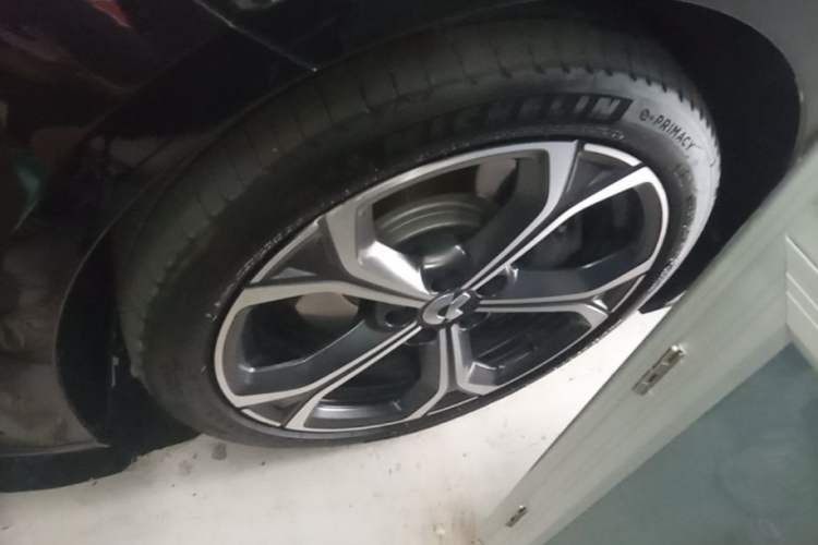 Used Nio ET5T 2024 75kWh Touring Left Front Wheel Hub