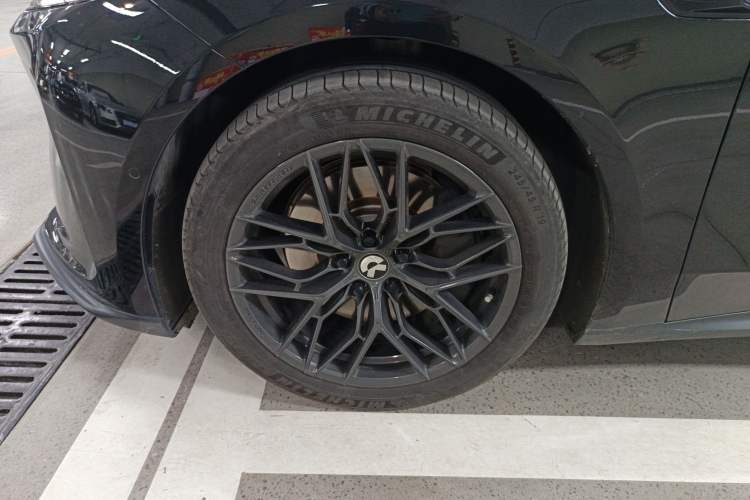 Used Nio ET5T 2024 75kWh Touring Left Front Wheel Hub