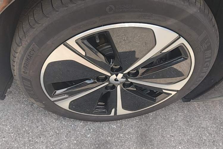 Used Nio ET5T 2024 75kWh Touring Left Front Wheel Hub