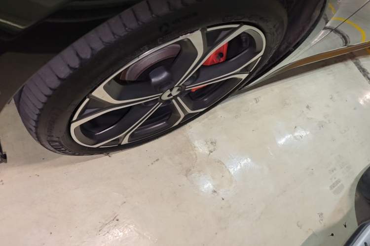 Used Nio ET5T 2024 75kWh Touring Left Front Wheel Hub