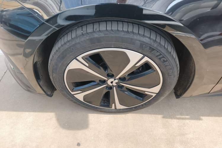 Used Nio ET5T 2024 75kWh Touring Left Front Wheel Hub