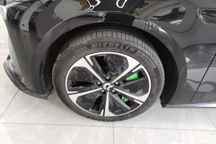 Used Nio ET5T 2024 75kWh Touring Left Front Wheel Hub