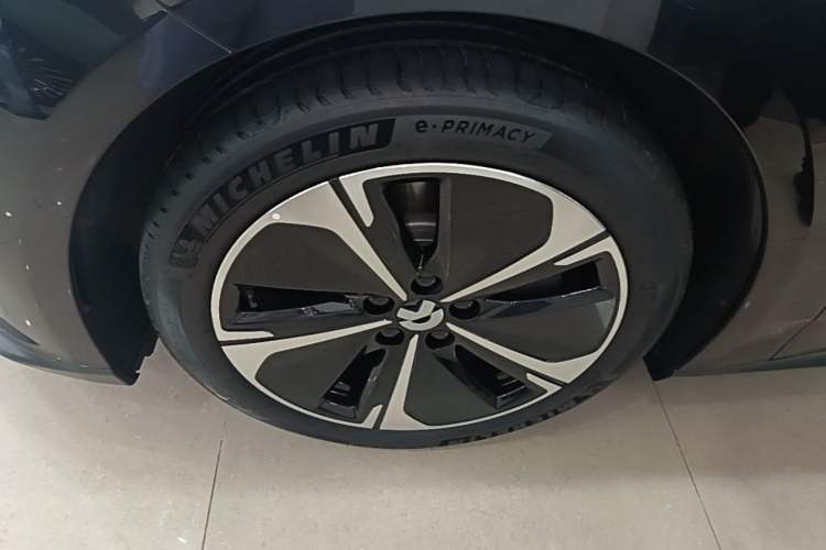 Used Nio ET5T 2024 75kWh Touring Left Front Wheel Hub