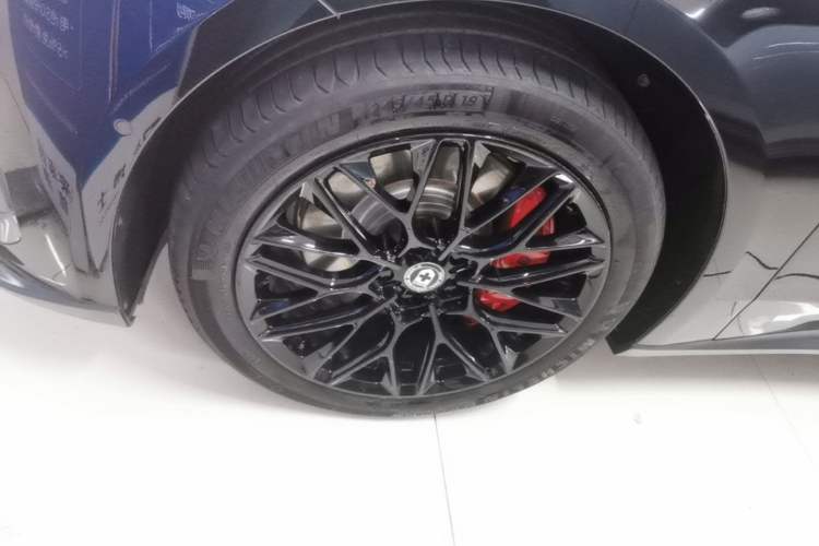 Used Nio ET5T 2024 75kWh Touring Left Front Wheel Hub