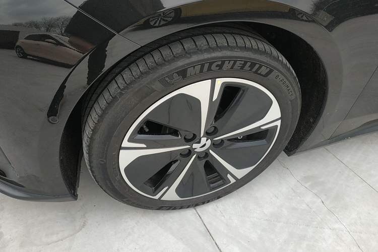 Used Nio ET5T 2024 75kWh Touring Left Front Wheel Hub