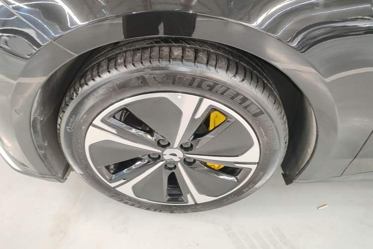 Used Nio ET5T 2024 75kWh Touring Left Front Wheel Hub