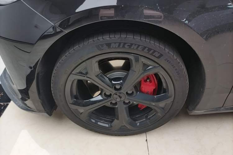 Used Nio ET5T 2024 75kWh Touring Left Front Wheel Hub
