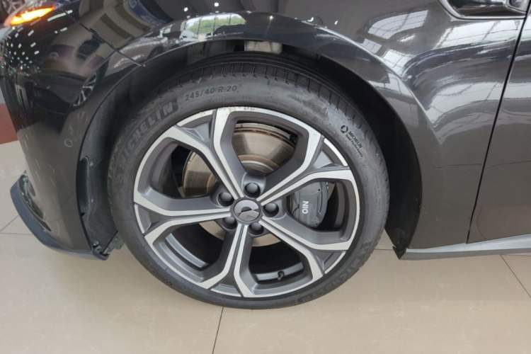 Used Nio ET5T 2024 75kWh Touring Left Front Wheel Hub