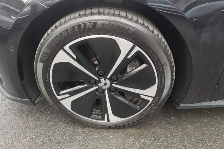 Used Nio ET5T 2024 75kWh Touring Left Front Wheel Hub