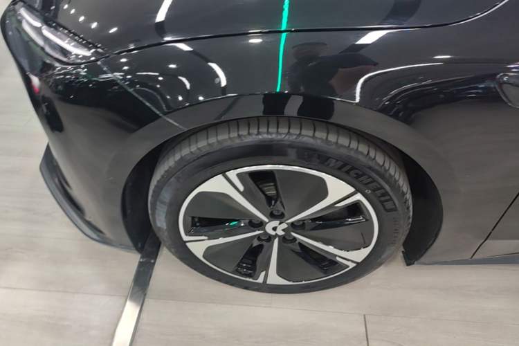 Used Nio ET5T 2024 75kWh Touring Left Front Wheel Hub