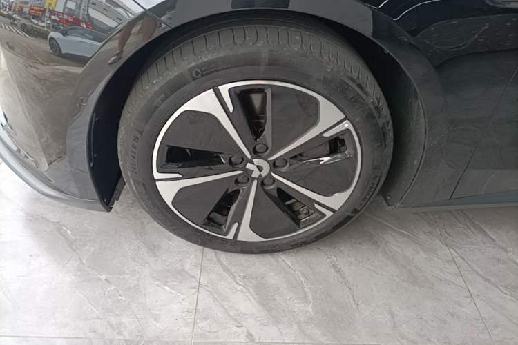 Used Nio ET5T 2024 75kWh Touring Left Front Wheel Hub