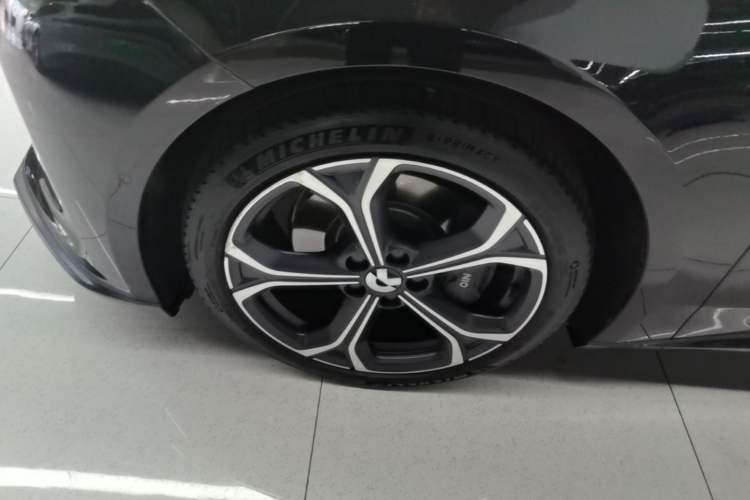 Used Nio ET5T 2024 75kWh Touring Left Front Wheel Hub
