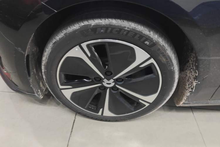 Used Nio ET5T 2024 75kWh Touring Left Front Wheel Hub