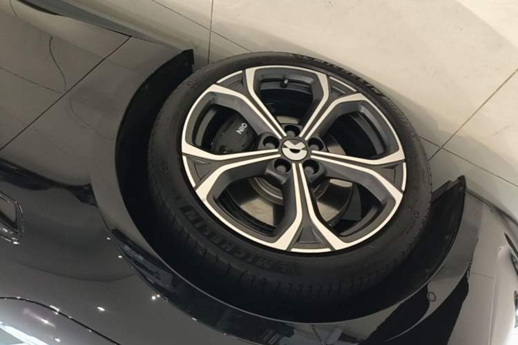 Used Nio ET5T 2024 75kWh Touring Left Front Wheel Hub