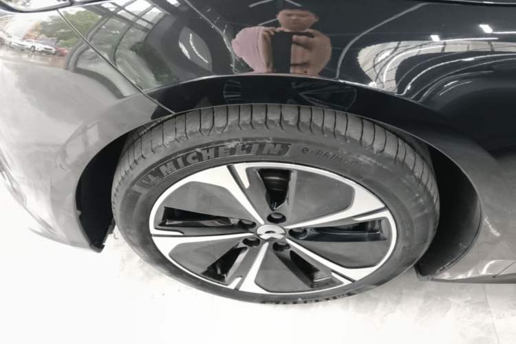 Used Nio ET5T 2024 75kWh Touring Left Front Wheel Hub