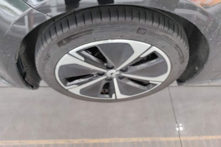 Used Nio ET5T 2024 75kWh Touring Left Front Wheel Hub
