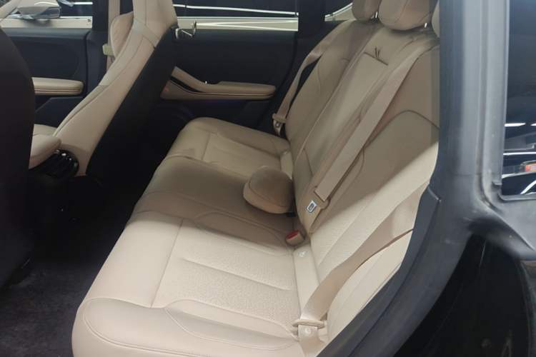 Used Nio ET5T 2024 75kWh Touring Left Rear Seat