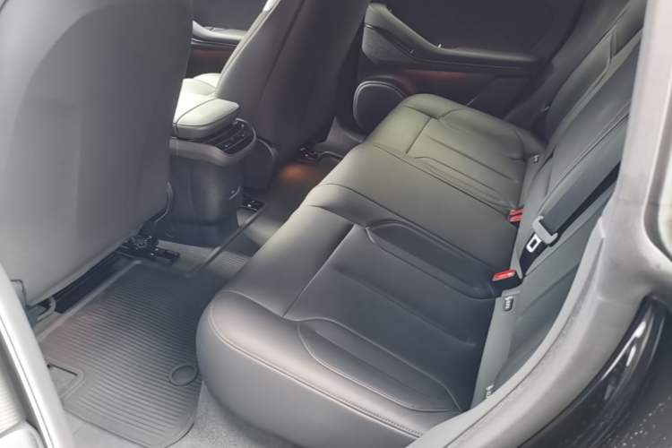 Used Nio ET5T 2024 75kWh Touring Left Rear Seat
