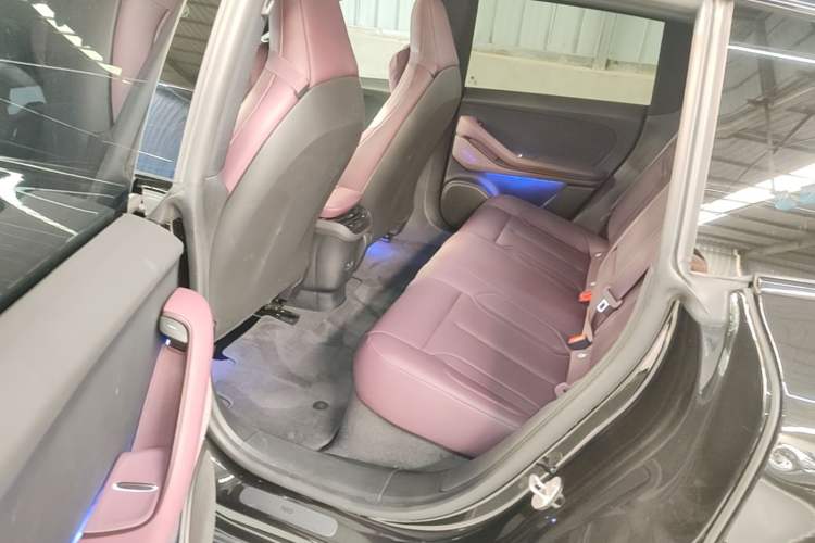 Used Nio ET5T 2024 75kWh Touring Left Rear Seat