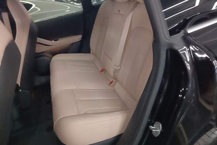 Used Nio ET5T 2024 75kWh Touring Left Rear Seat