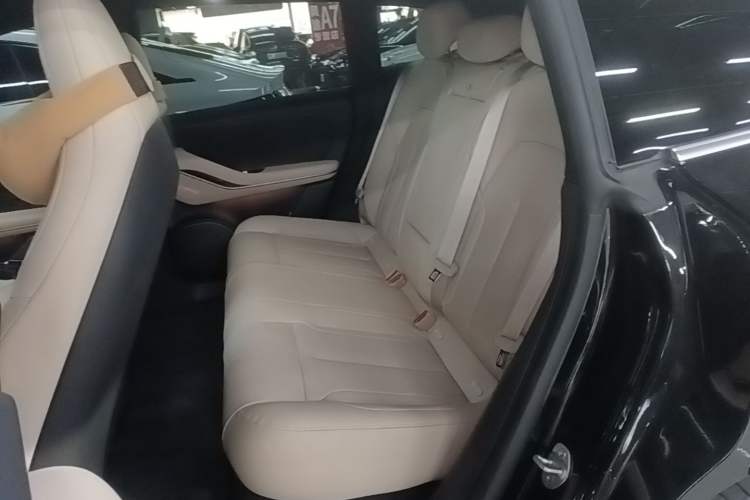 Used Nio ET5T 2024 75kWh Touring Left Rear Seat