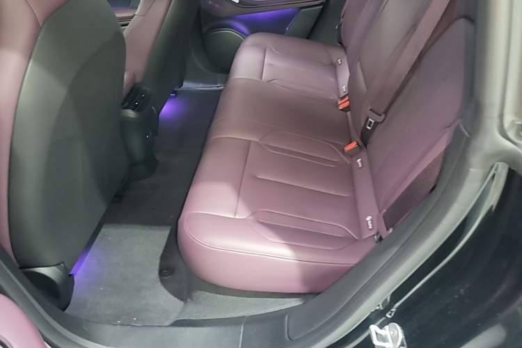 Used Nio ET5T 2024 75kWh Touring Left Rear Seat