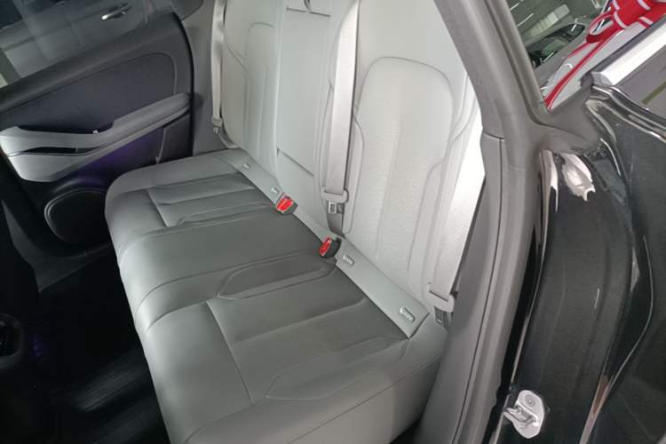 Used Nio ET5T 2024 75kWh Touring Left Rear Seat