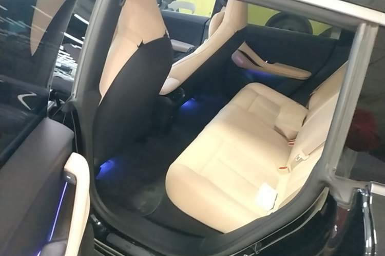 Used Nio ET5T 2024 75kWh Touring Left Rear Seat