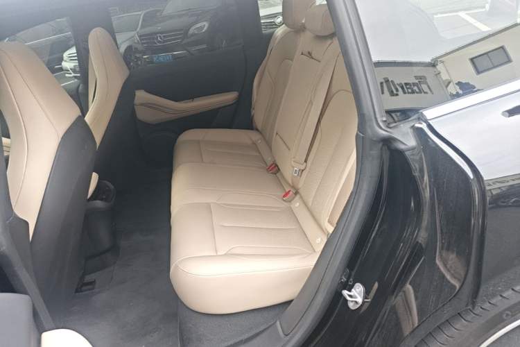 Used Nio ET5T 2024 75kWh Touring Left Rear Seat