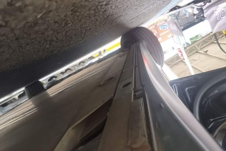 Used Nio ET5T 2024 75kWh Touring Left Side Sill