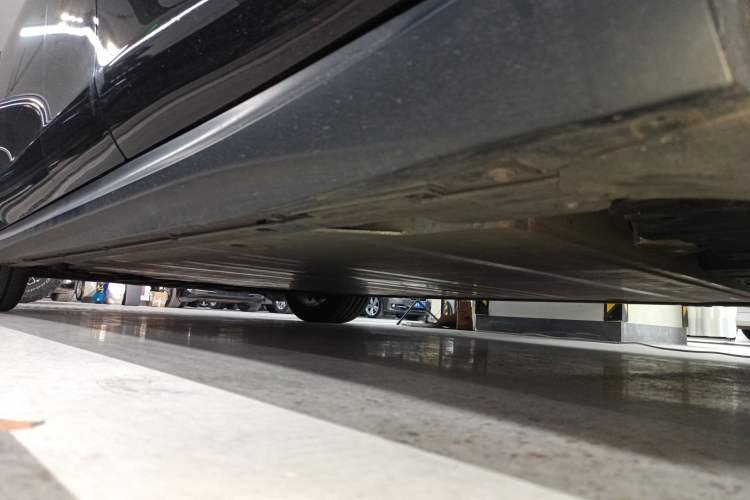 Used Nio ET5T 2024 75kWh Touring Left Side Sill