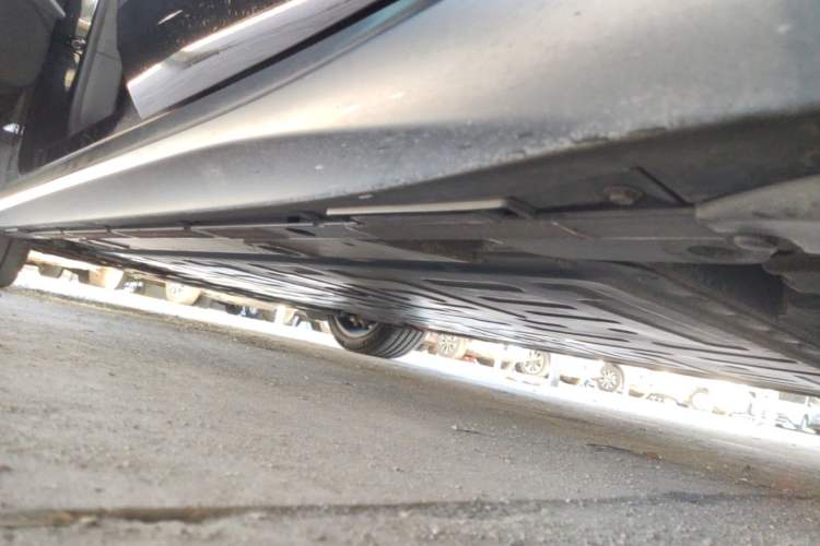 Used Nio ET5T 2024 75kWh Touring Left Side Sill