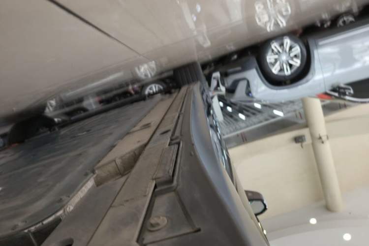 Used Nio ET5T 2024 75kWh Touring Left Side Sill