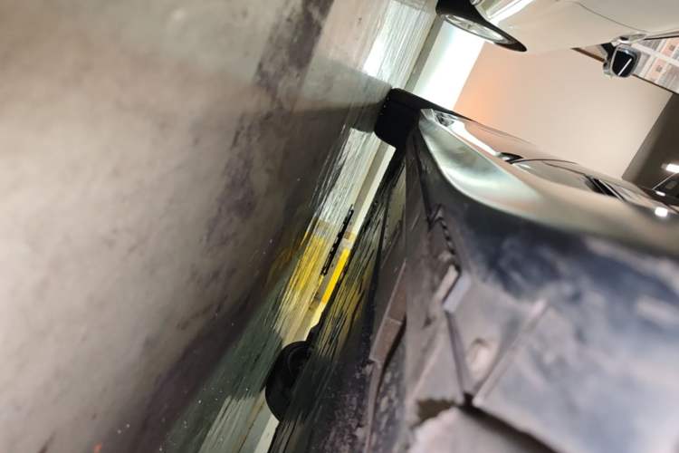 Used Nio ET5T 2024 75kWh Touring Left Side Sill