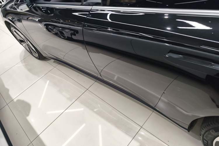Used Nio ET5T 2024 75kWh Touring Left Side Sill