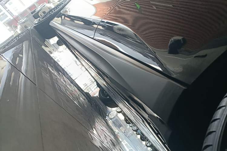 Used Nio ET5T 2024 75kWh Touring Left Side Sill