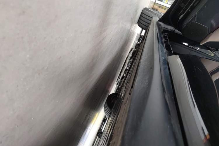 Used Nio ET5T 2024 75kWh Touring Left Side Sill