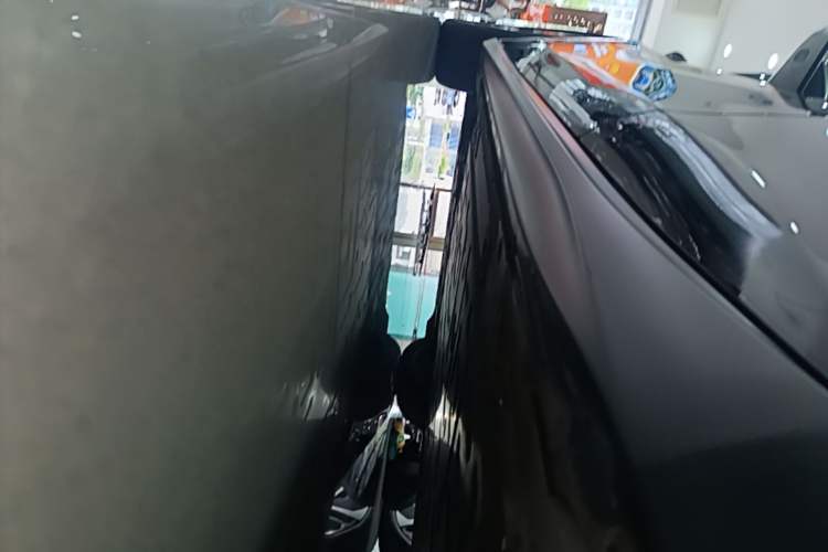Used Nio ET5T 2024 75kWh Touring Left Side Sill