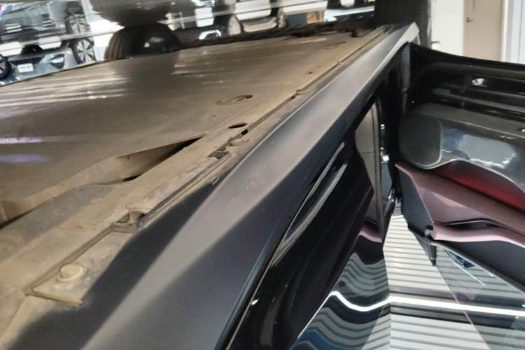 Used Nio ET5T 2024 75kWh Touring Left Side Sill