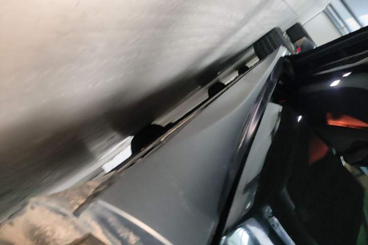 Used Nio ET5T 2024 75kWh Touring Left Side Sill