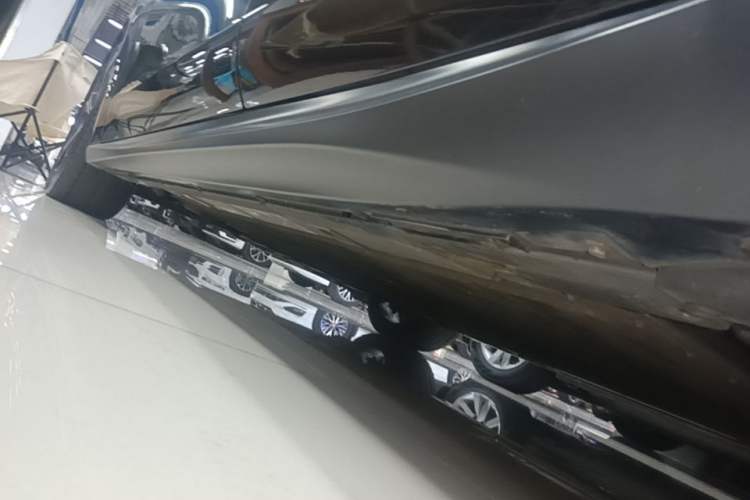 Used Nio ET5T 2024 75kWh Touring Left Side Sill