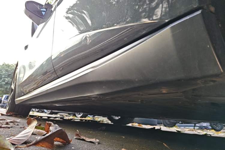 Used Nio ET5T 2024 75kWh Touring Left Side Sill